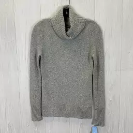 Ann Taylor Sweater Size Small.