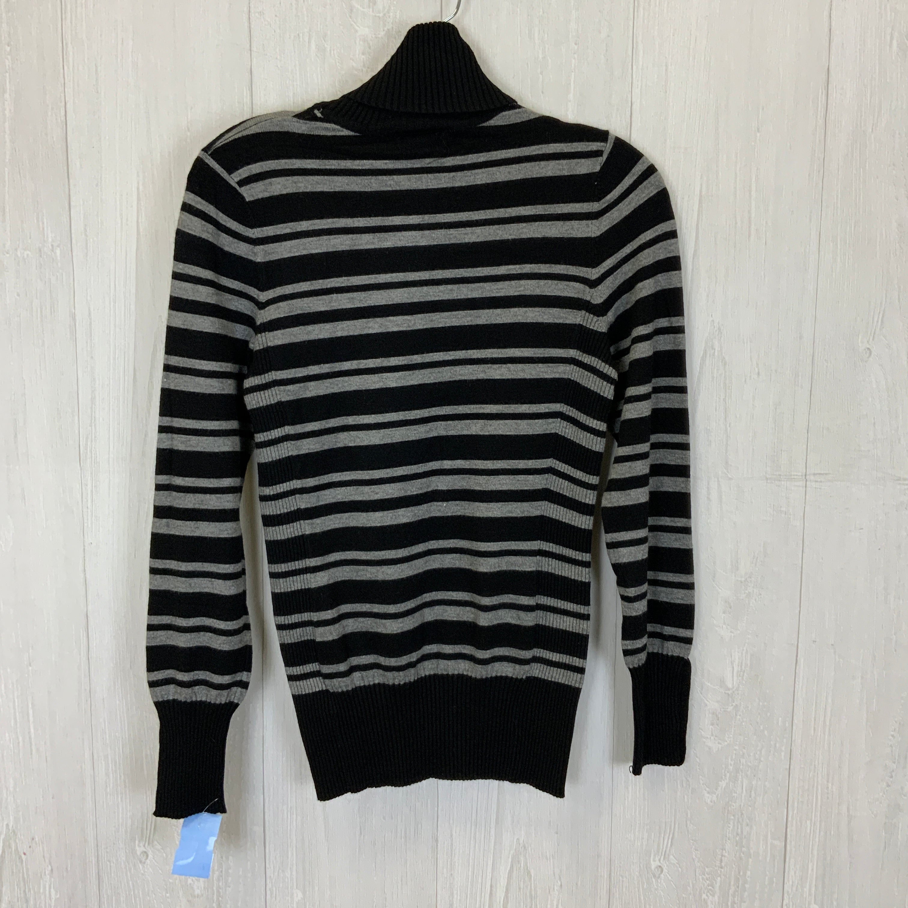 Apartment 9 Sweater Size Small