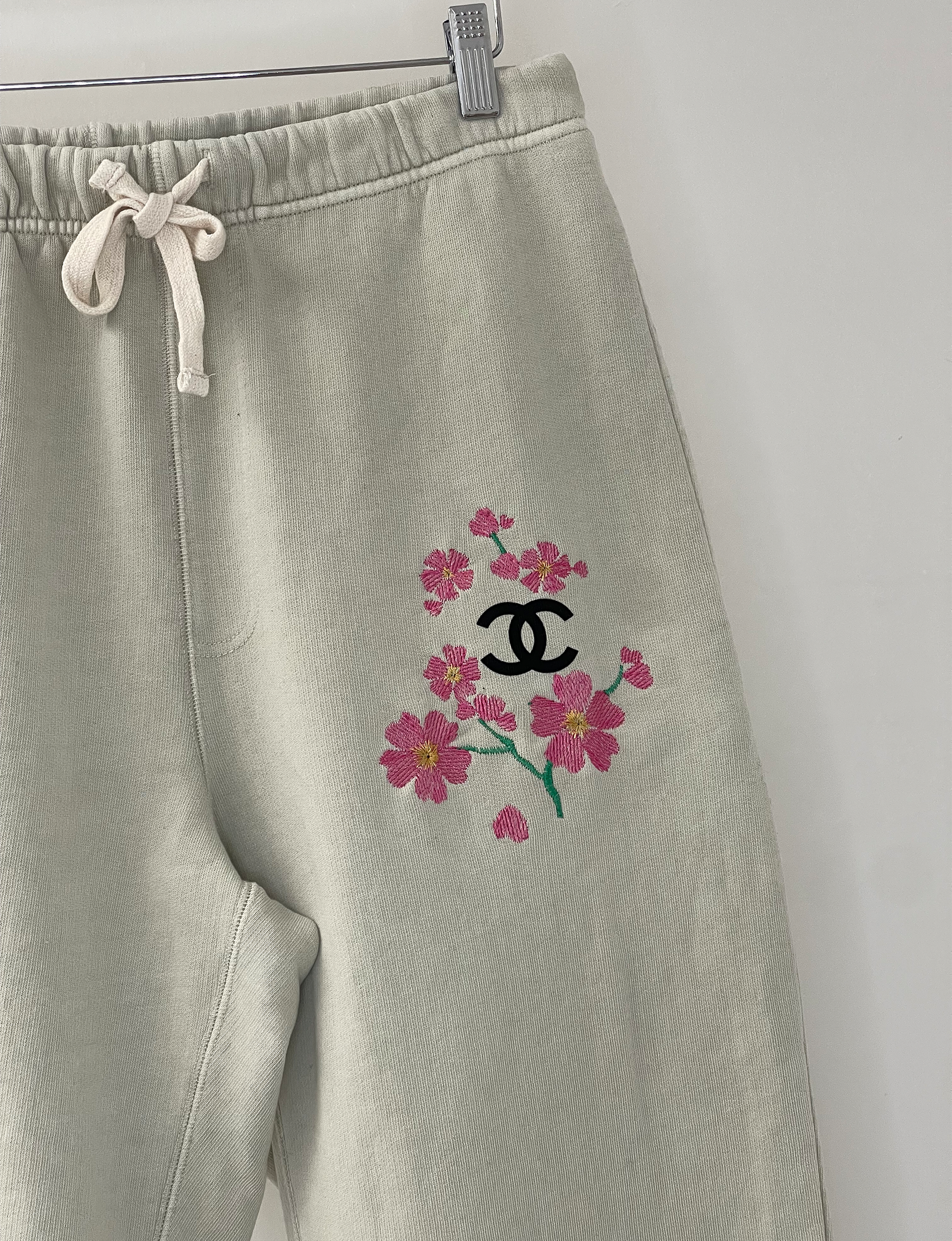 CC Floral Embroidery Fleece Sweatpants, Chalk - Google SEO result: CC Floral Embroidered Fleece Sweatpants in Chalk - Shop Now!