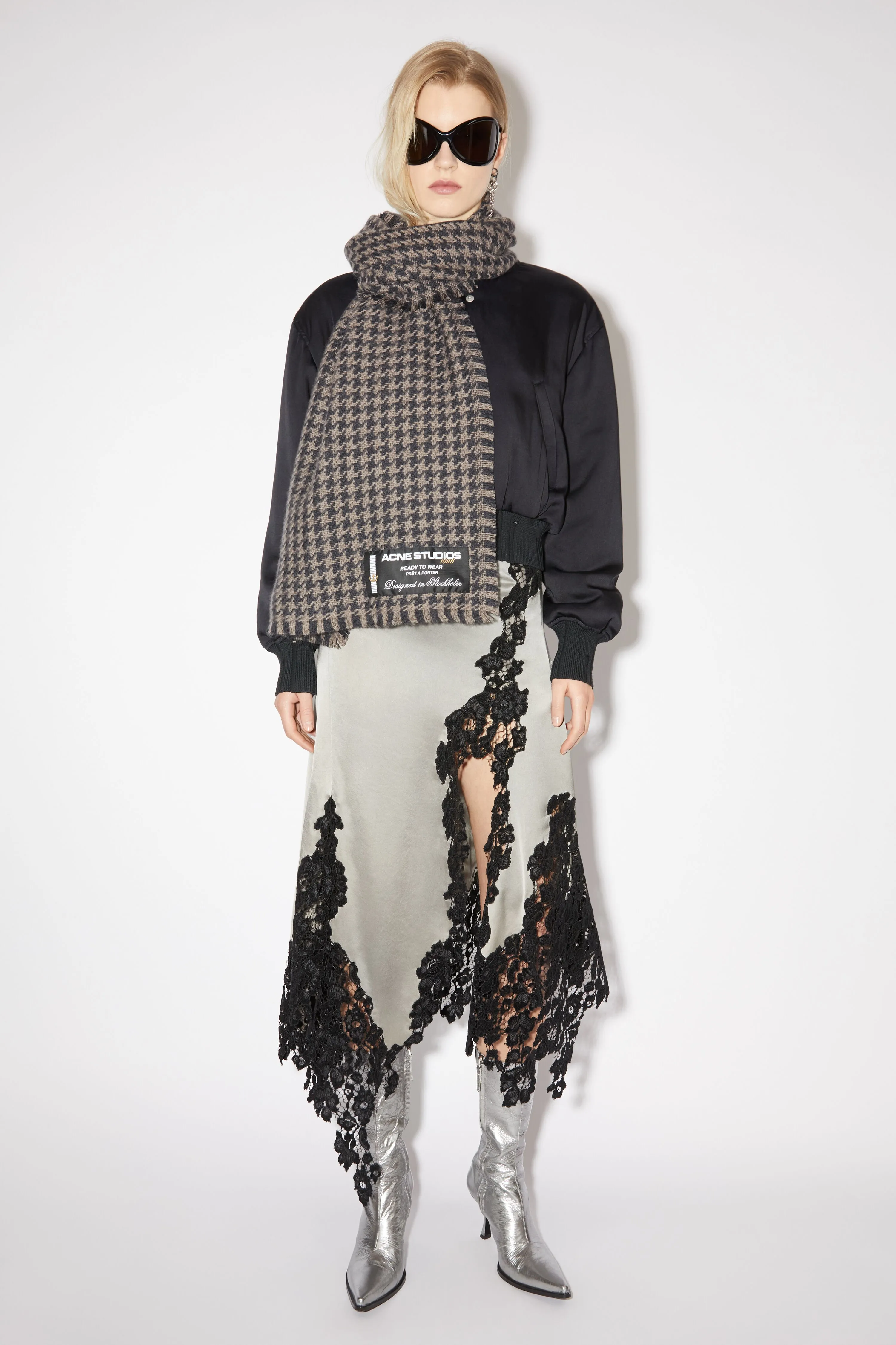 Houndstooth wool scarf - Best price and quality houndstooth wool scarf. Shop now!