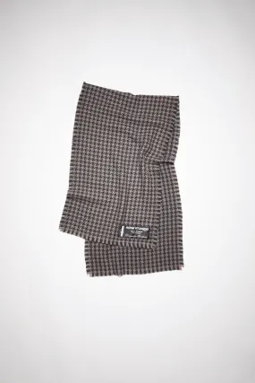 Houndstooth wool scarf - Best price and quality houndstooth wool scarf. Shop now!