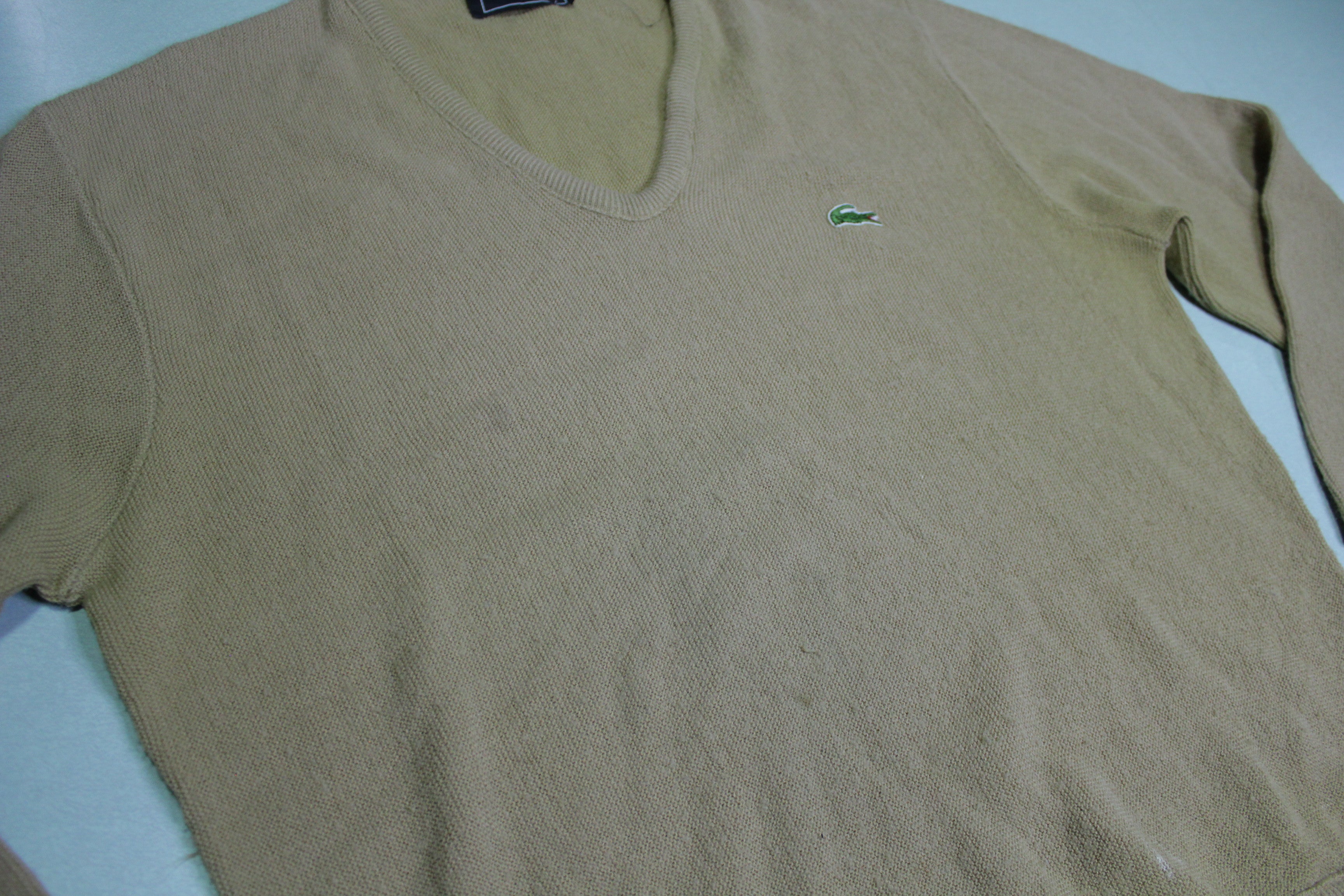 IZOD Lacoste Alligator Vintage Sweater 80's V-Neck Fall Winter Christmas Fireplace