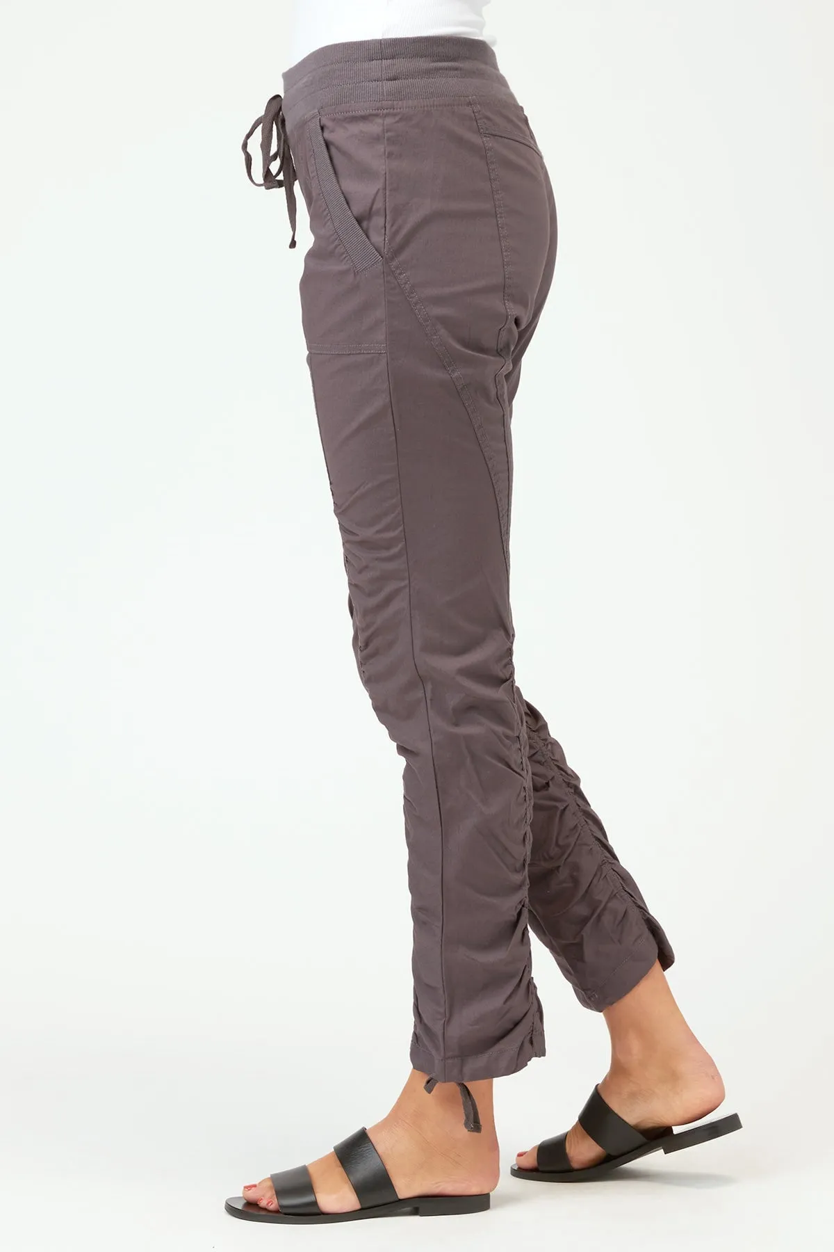 Jules Pant - stylish and comfortable women's pants for all occasions