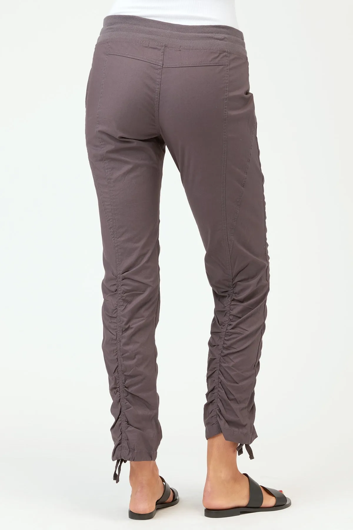 Jules Pant - stylish and comfortable women's pants for all occasions