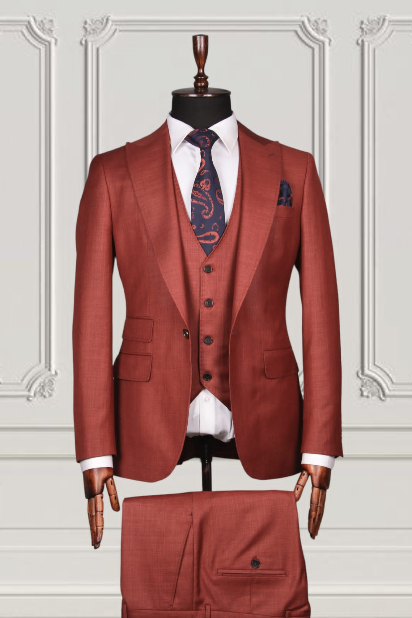 Mario Casas Suits: Discover the Best Styles at Competitive Prices