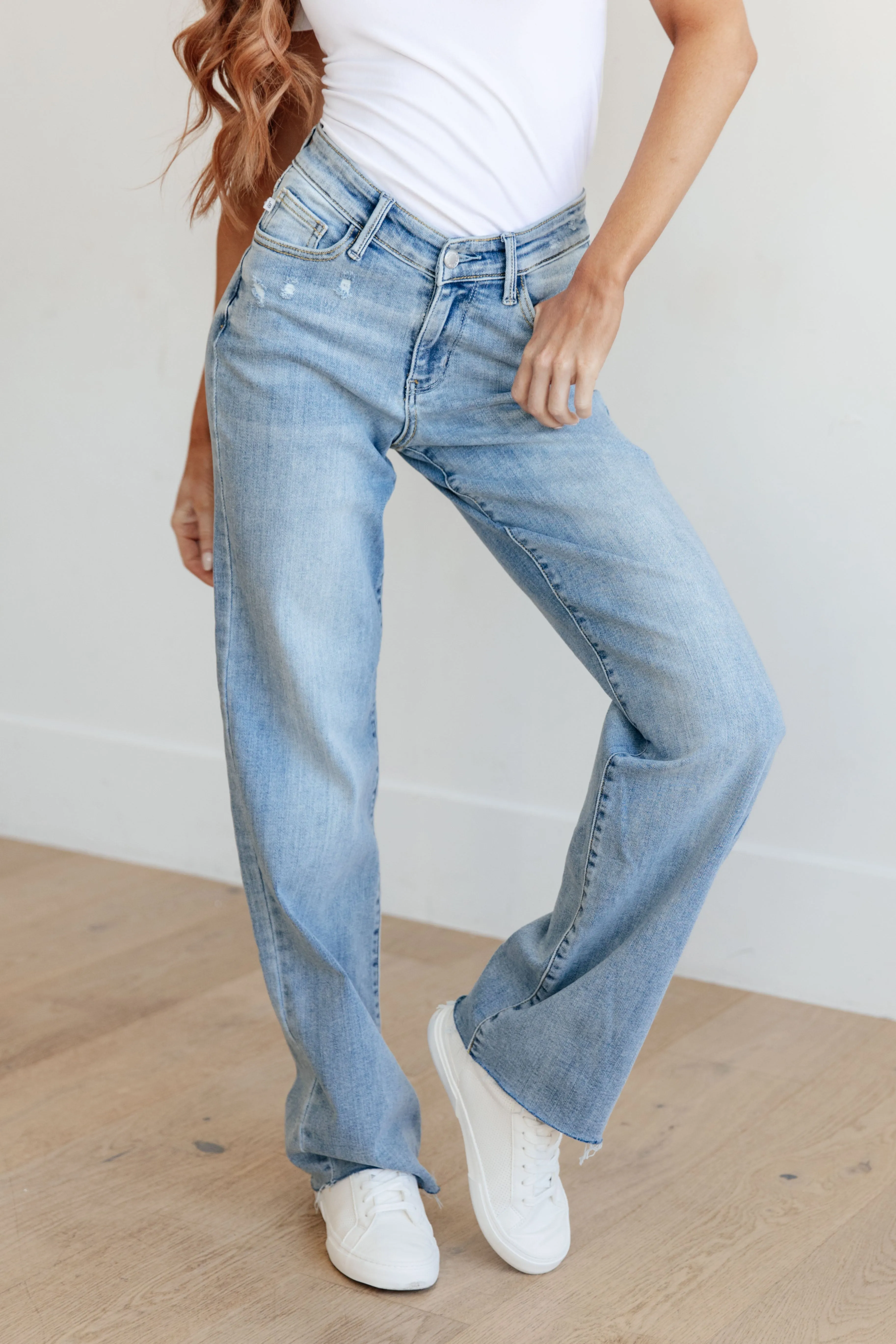 Mildred High Rise V Waistband Straight Jeans