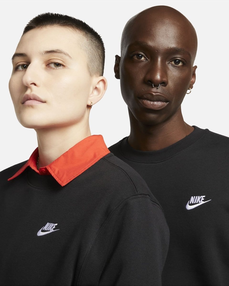 Nike black crew sweatshirt, sportswear club fleece, unisex.