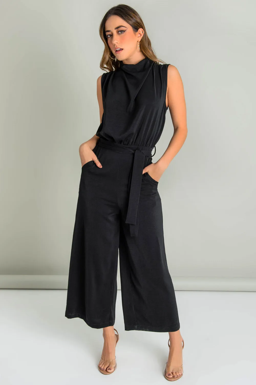 High-neck pleated palazzo culottes with belt