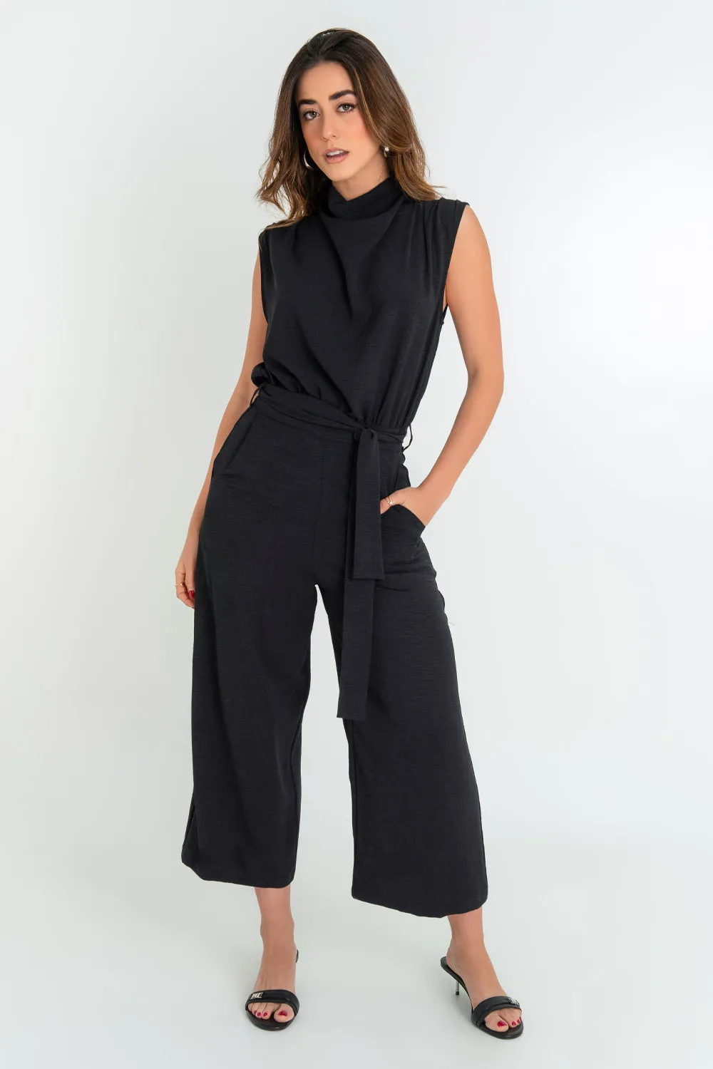 High-neck pleated palazzo culottes