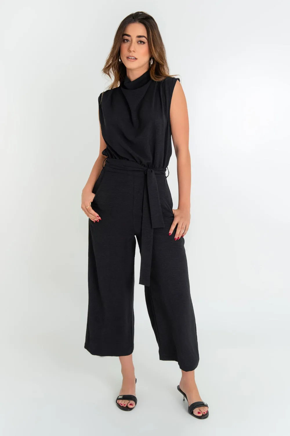 High-neck pleated palazzo culottes