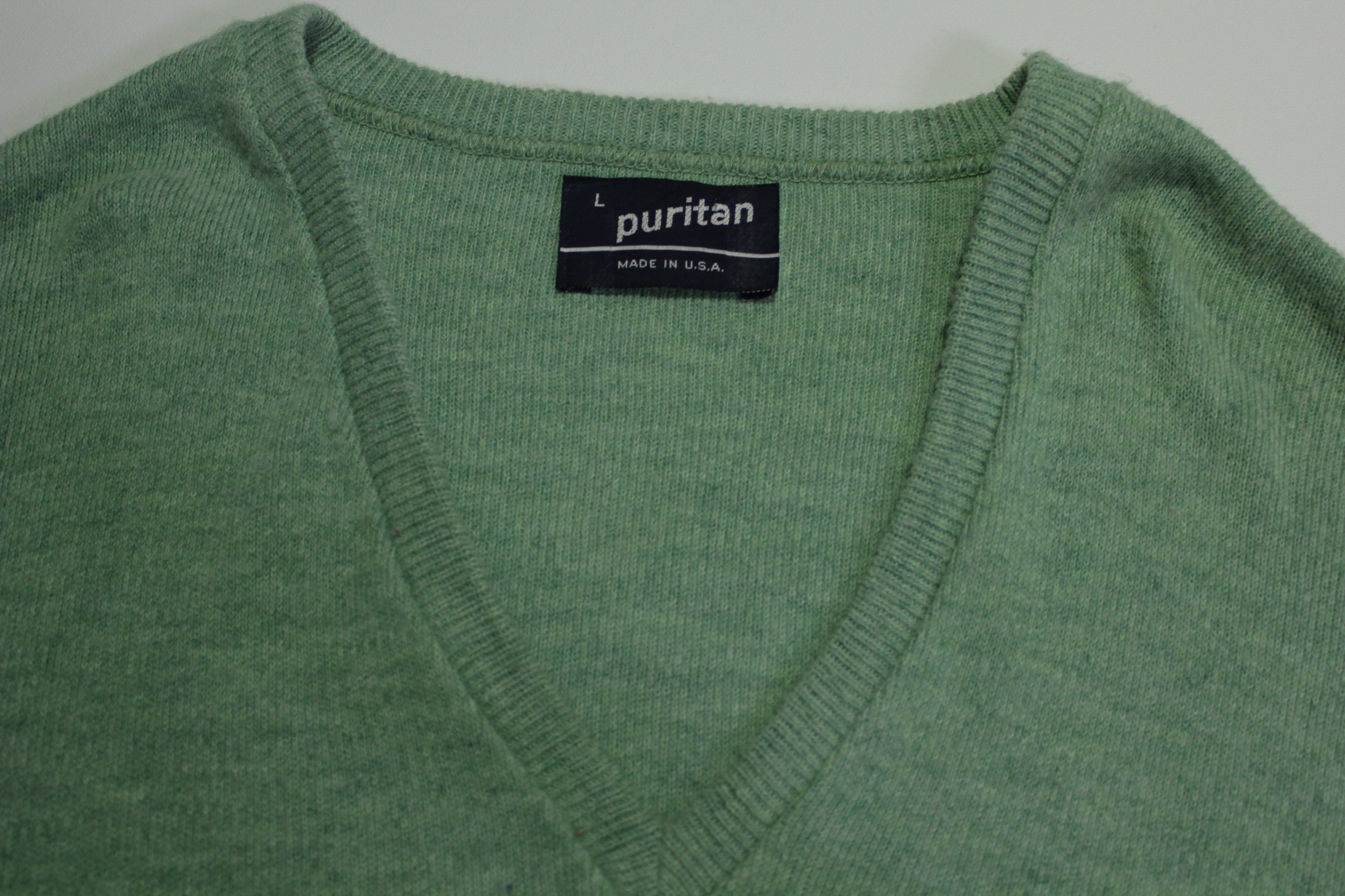 Puritan vintage 80's V-neck sweater - Made in USA.