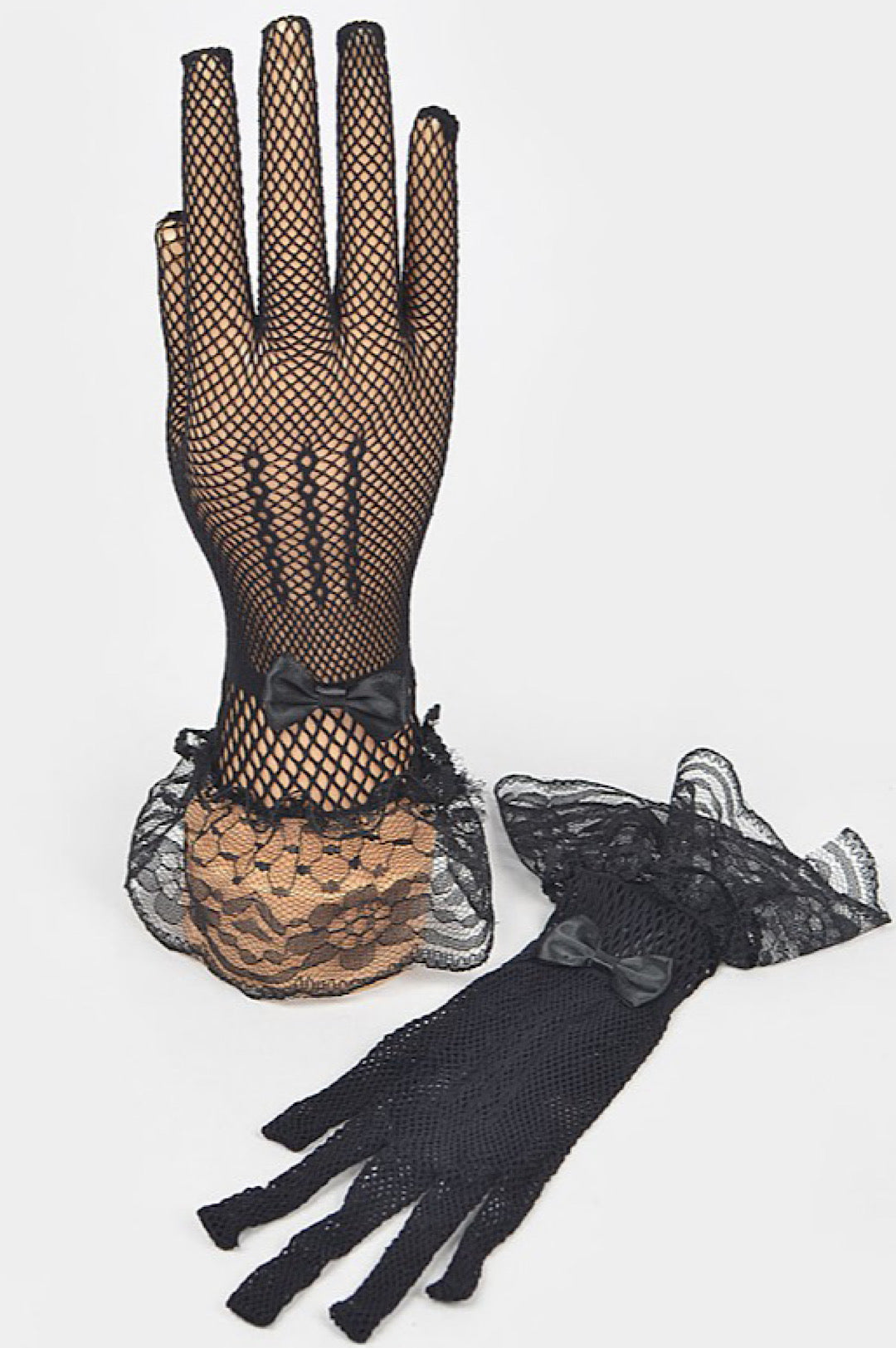 Result: Stylish Black Lace Gloves with Fishnet Pattern