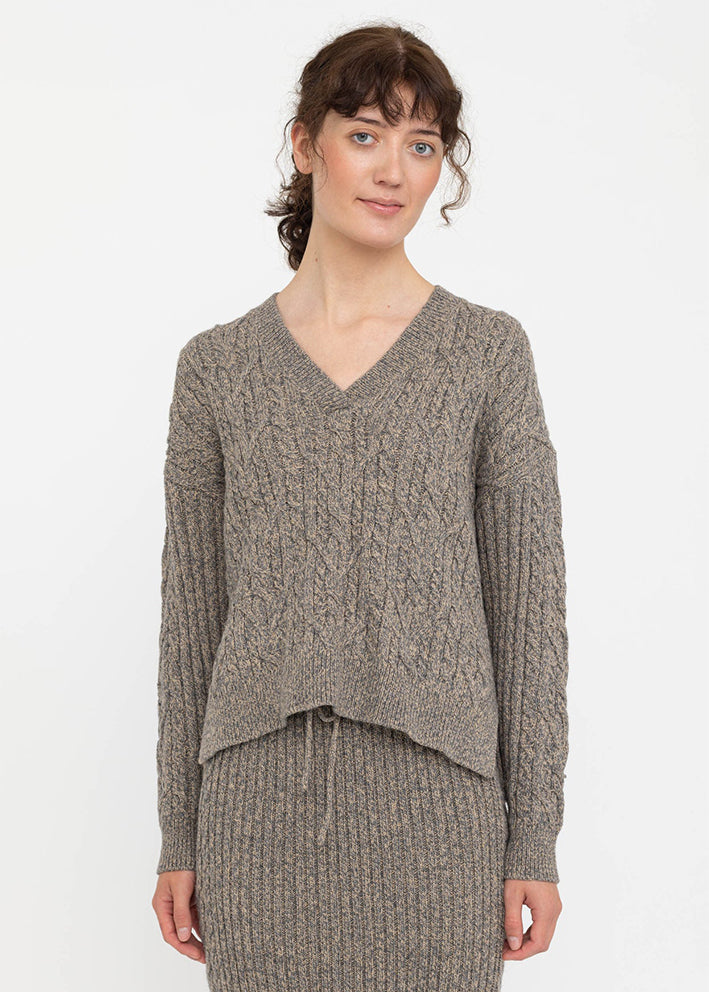 Soft Rebels Vera V-neck Sweater in Sandshell Melange