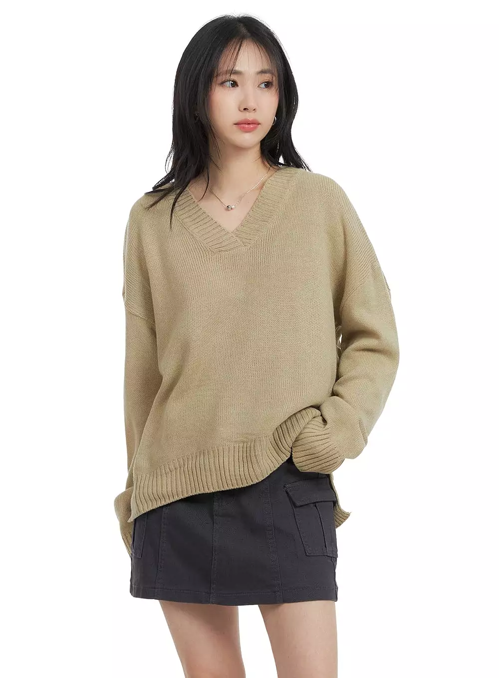 V-Neck Wool Sweater - Cozy Design | OM408