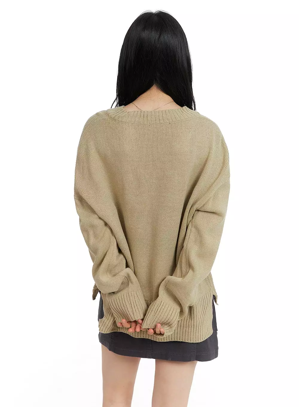 V-Neck Wool Sweater - Cozy Design | OM408