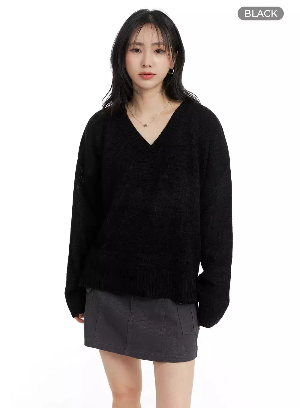 V-Neck Wool Sweater - Cozy Design | OM408