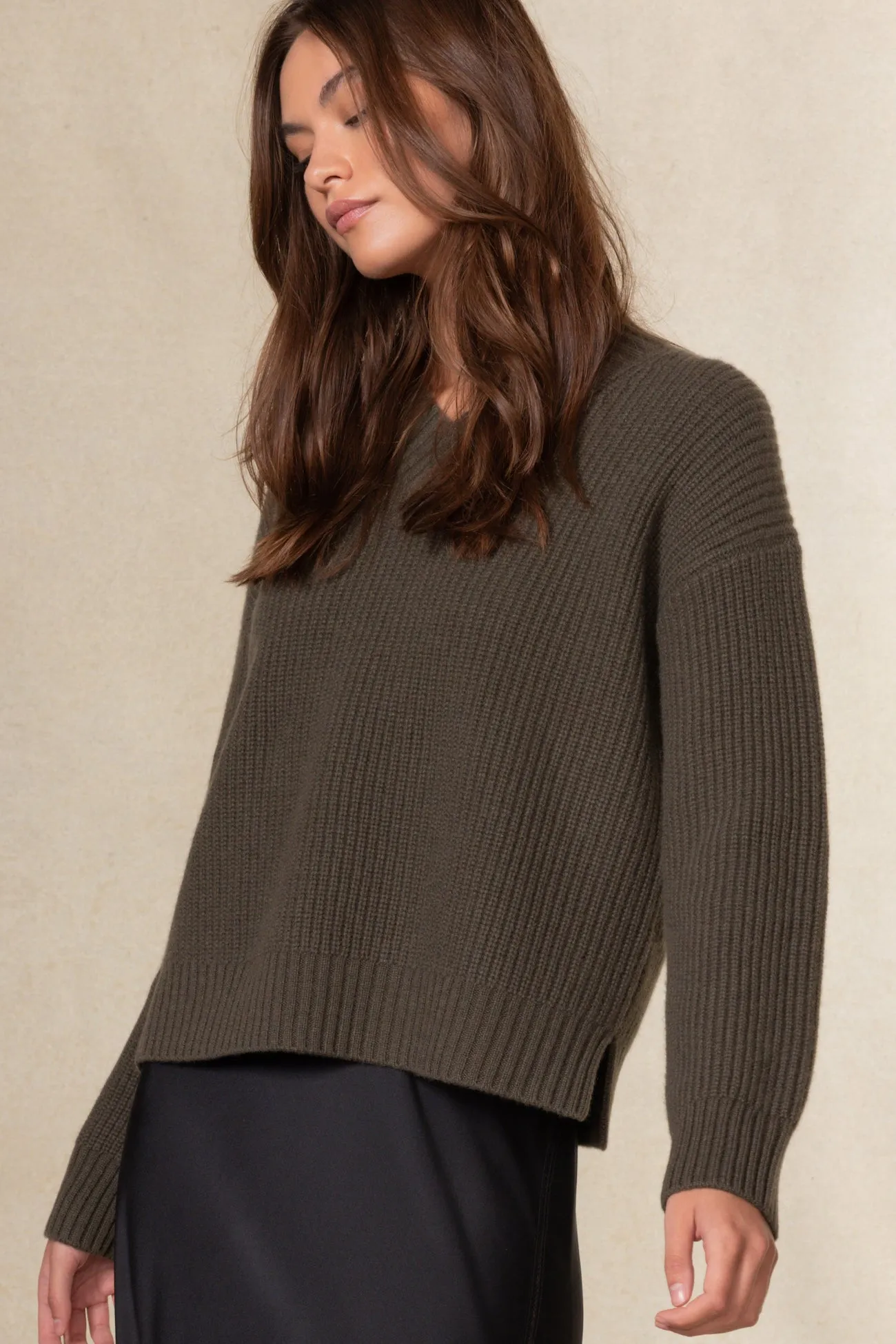 V-Neck Cashmere Sweater - Zinta