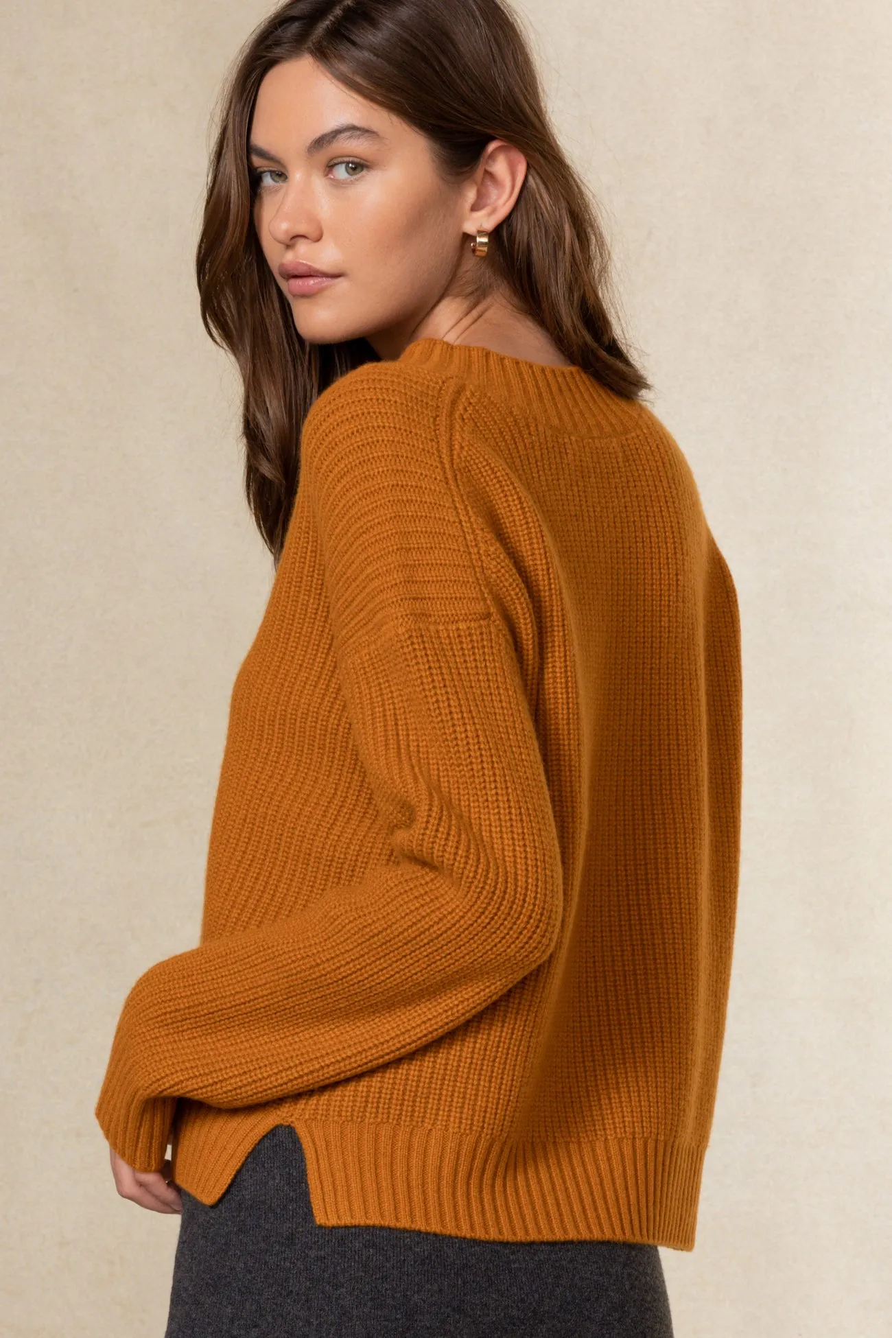 V-Neck Cashmere Sweater - Zinta