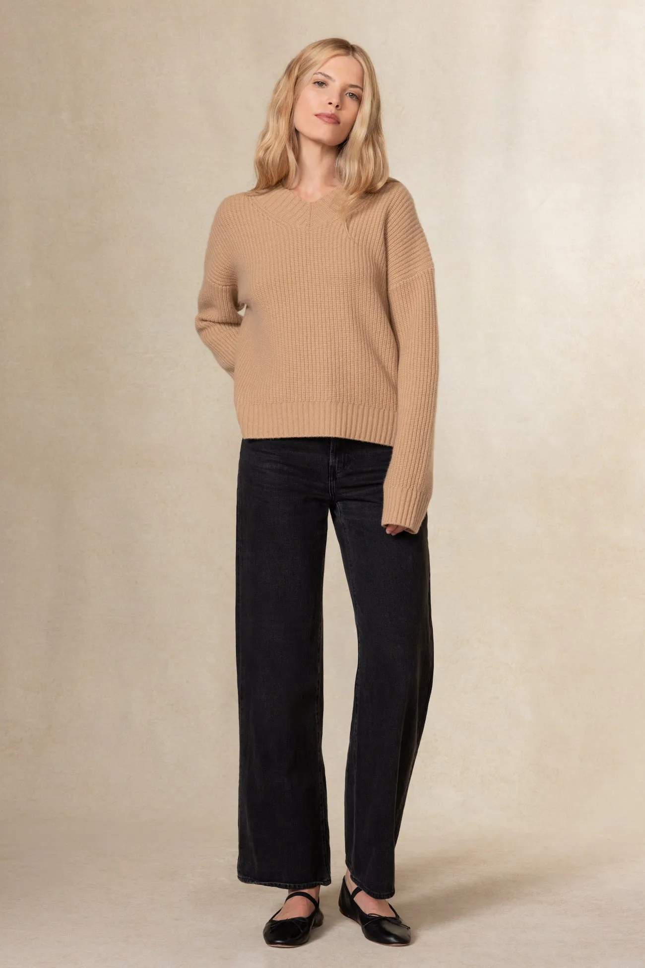 V-Neck Cashmere Sweater - Zinta